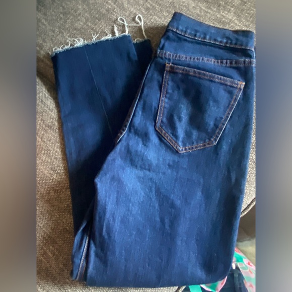 Old Navy women’s Power Jeans like new size 8 - Picture 2 of 6